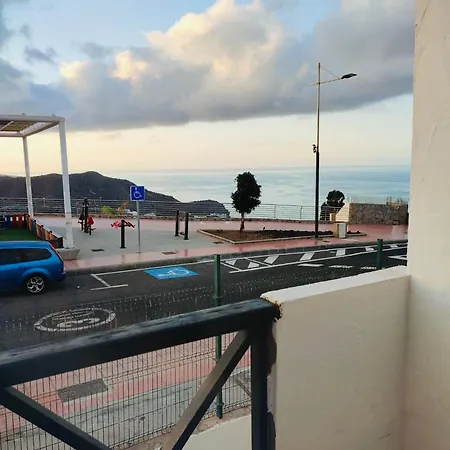 Apartment Laura Near Europa Center And Amadores Beach, Free Wifi *