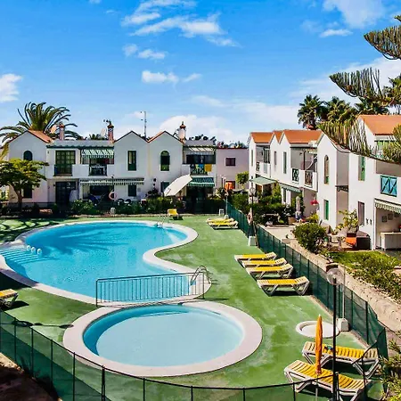 Laura Near Europa Center And Amadores Beach, Free Wifi *