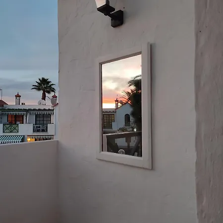 Laura Near Europa Center And Amadores Beach, Free Wifi Puerto Rico (Gran Canaria)