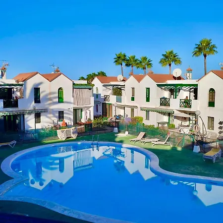 Laura Near Europa Center And Amadores Beach, Free Wifi *